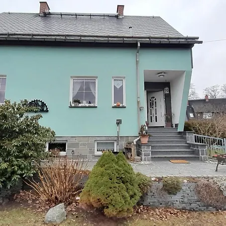 Im Traumhaus 아파트 *