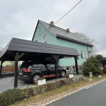 Im Traumhaus 아파트 *